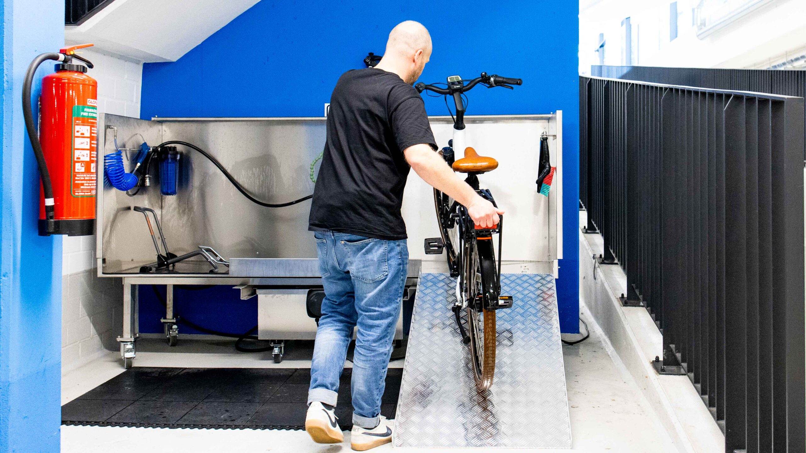 Fahrradwaschanlage in der Radstation Drahtesel in Münster